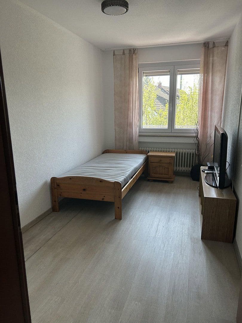 Prodej domu 95 m², pozemek 220 m², Singen (Hohentwiel), Bádensko-Württembersko Prodej domu 95 m², pozemek 220 m², Singen (Hohentwiel), Bádensko-Württembersko