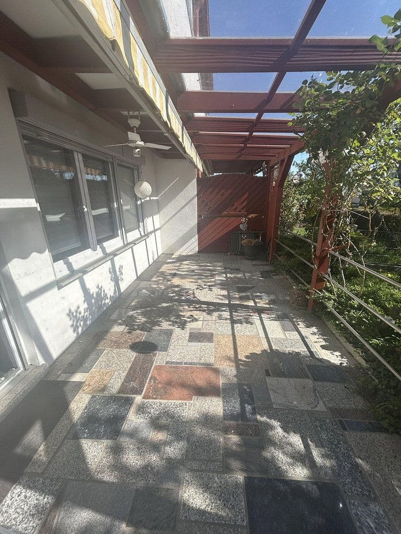 Prodej domu 95 m², pozemek 220 m², Singen (Hohentwiel), Bádensko-Württembersko Prodej domu 95 m², pozemek 220 m², Singen (Hohentwiel), Bádensko-Württembersko