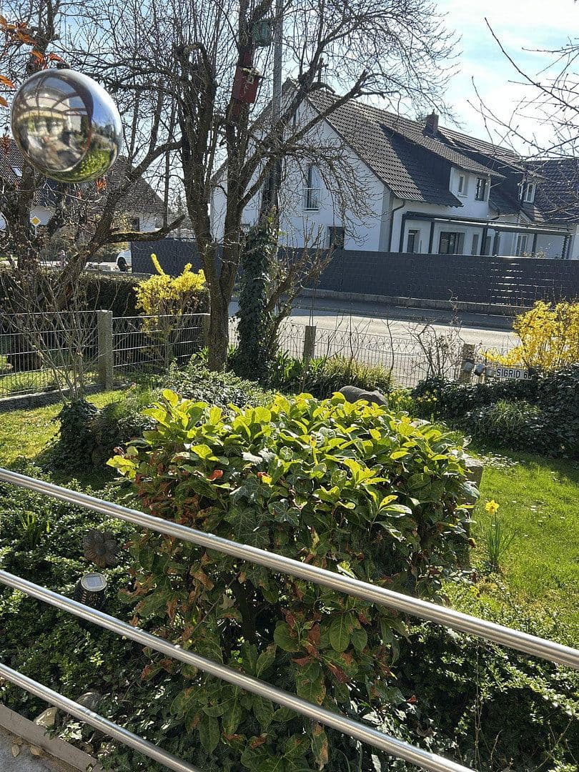 Prodej domu 95 m², pozemek 220 m², Singen (Hohentwiel), Bádensko-Württembersko Prodej domu 95 m², pozemek 220 m², Singen (Hohentwiel), Bádensko-Württembersko