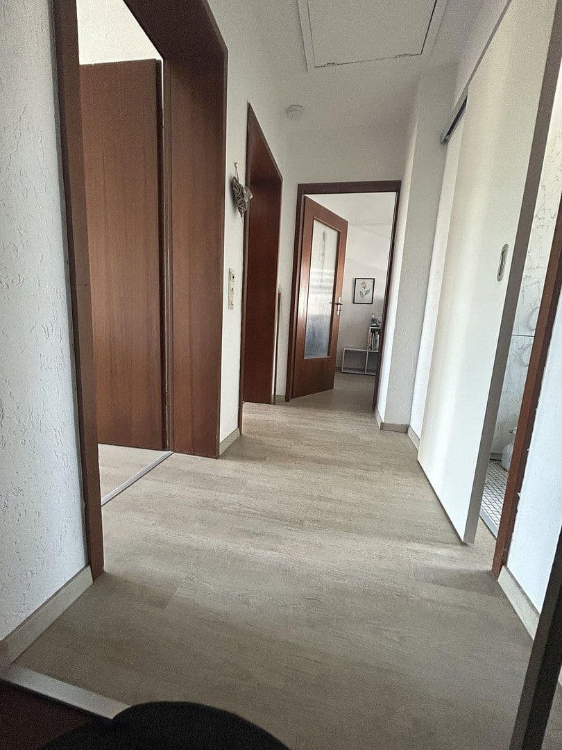 Prodej domu 95 m², pozemek 220 m², Singen (Hohentwiel), Bádensko-Württembersko Prodej domu 95 m², pozemek 220 m², Singen (Hohentwiel), Bádensko-Württembersko