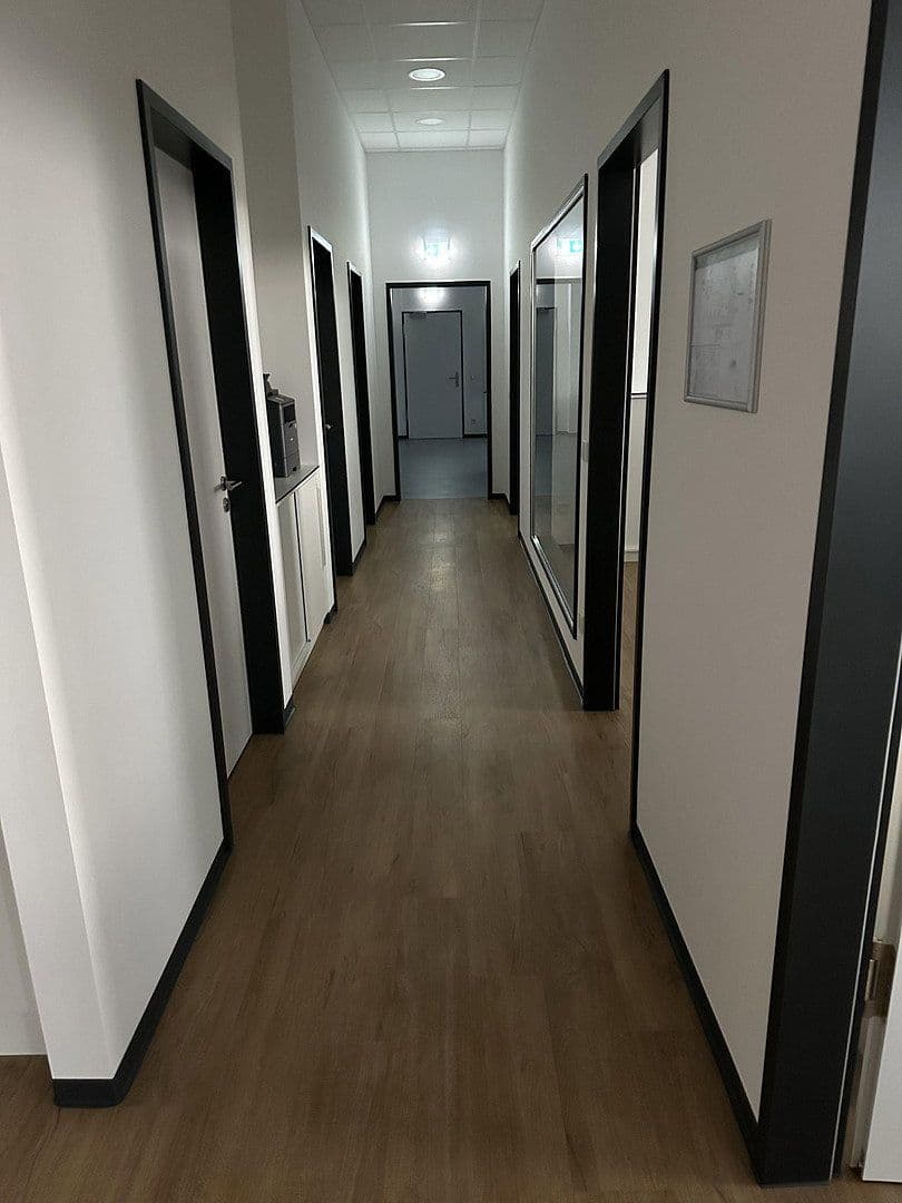 Pronájem kanceláře 174 m², Carl-von-Ossietzky-Str. 7, Bad Aibling, Bavorsko Pronájem kanceláře 174 m², Carl-von-Ossietzky-Str. 7, Bad Aibling, Bavorsko