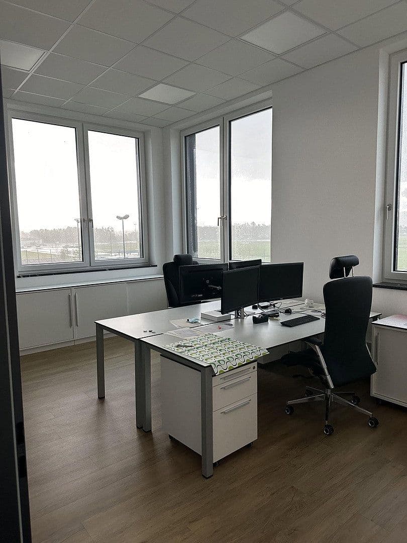 Pronájem kanceláře 174 m², Carl-von-Ossietzky-Str. 7, Bad Aibling, Bavorsko Pronájem kanceláře 174 m², Carl-von-Ossietzky-Str. 7, Bad Aibling, Bavorsko