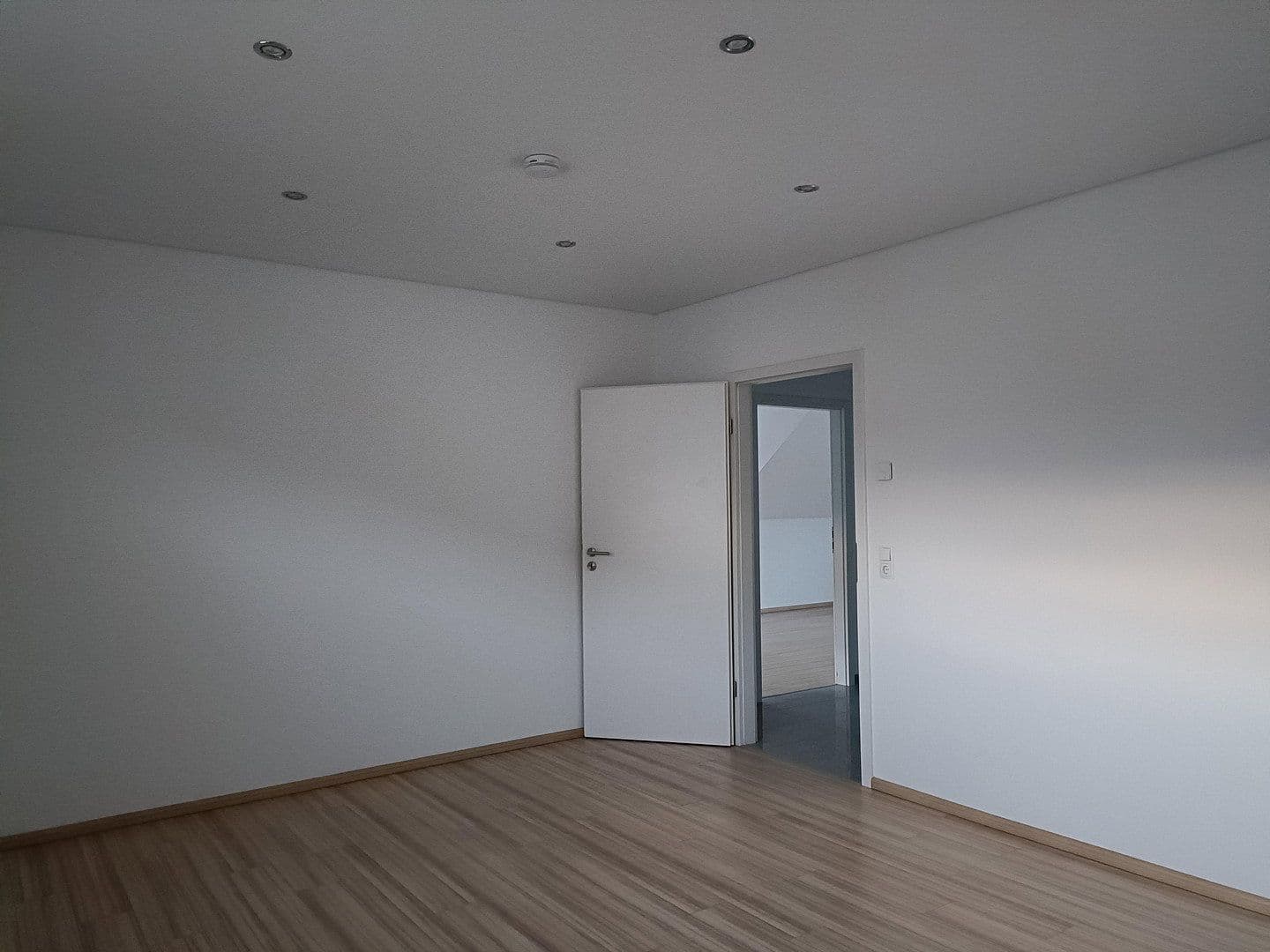 Pronájem bytu 3+kk 90 m², Reilingen, Bádensko-Württembersko Pronájem bytu 3+kk 90 m², Reilingen, Bádensko-Württembersko
