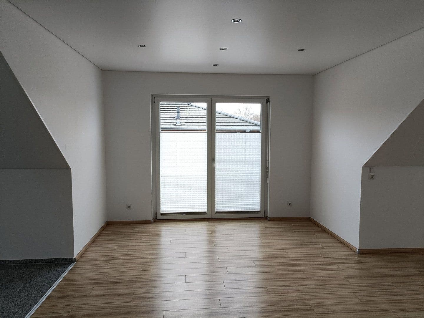Pronájem bytu 3+kk 90 m², Reilingen, Bádensko-Württembersko Pronájem bytu 3+kk 90 m², Reilingen, Bádensko-Württembersko
