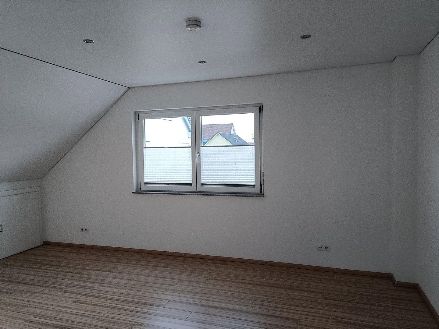 Pronájem bytu 3+kk 90 m², Reilingen, Bádensko-Württembersko Pronájem bytu 3+kk 90 m², Reilingen, Bádensko-Württembersko