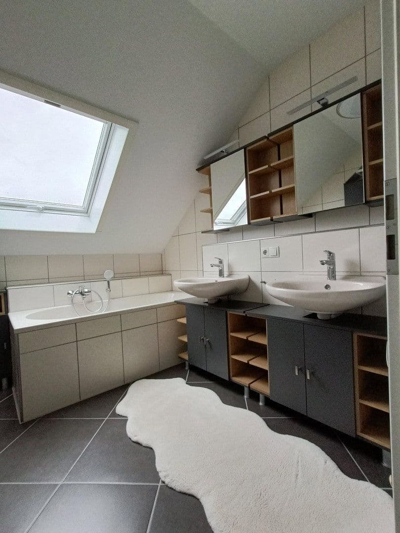 Pronájem bytu 3+kk 90 m², Reilingen, Bádensko-Württembersko Pronájem bytu 3+kk 90 m², Reilingen, Bádensko-Württembersko