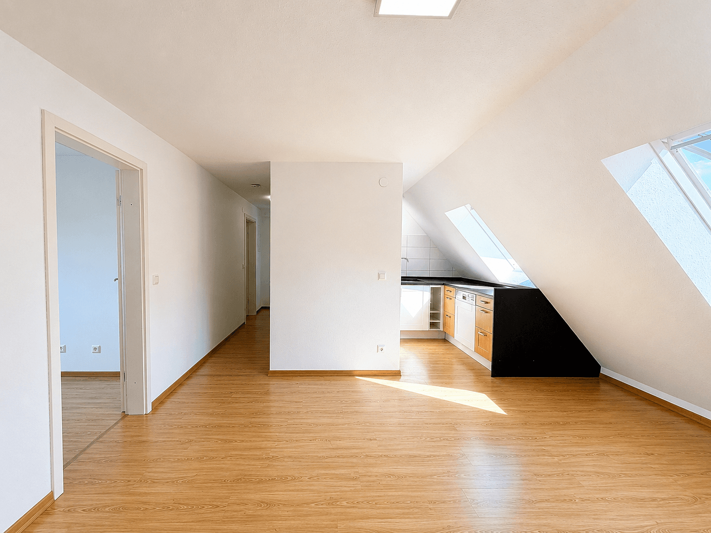 Prodej bytu 2+1 45 m², Friedrichstraße 8, Vaihingen an der Enz, Bádensko-Württembersko Prodej bytu 2+1 45 m², Friedrichstraße 8, Vaihingen an der Enz, Bádensko-Württembersko