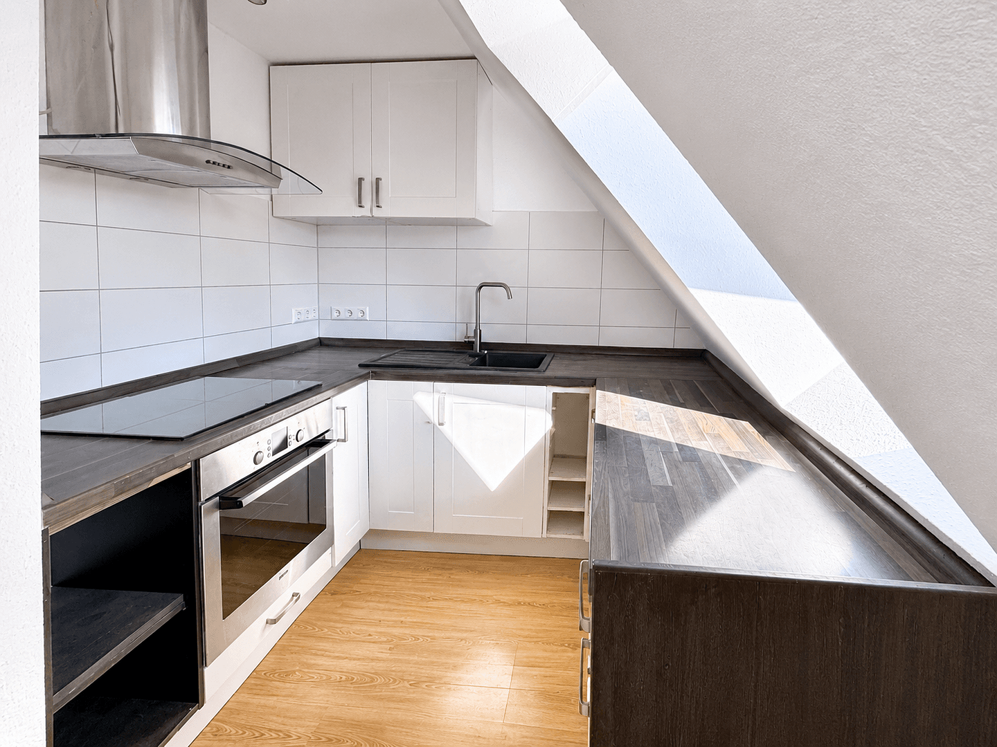 Prodej bytu 2+1 45 m², Friedrichstraße 8, Vaihingen an der Enz, Bádensko-Württembersko Prodej bytu 2+1 45 m², Friedrichstraße 8, Vaihingen an der Enz, Bádensko-Württembersko