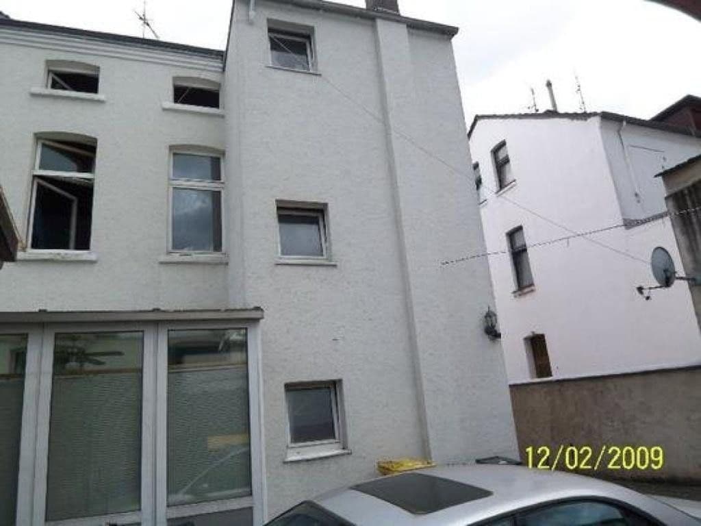 Pronájem bytu 1+1 21 m², Auguststr. 13, Bonn, Severní Porýní-Vestfálsko Pronájem bytu 1+1 21 m², Auguststr. 13, Bonn, Severní Porýní-Vestfálsko