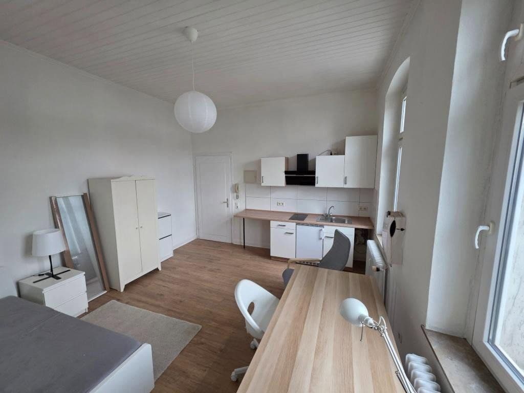 Pronájem bytu 1+1 21 m², Auguststr. 13, Bonn, Severní Porýní-Vestfálsko Pronájem bytu 1+1 21 m², Auguststr. 13, Bonn, Severní Porýní-Vestfálsko