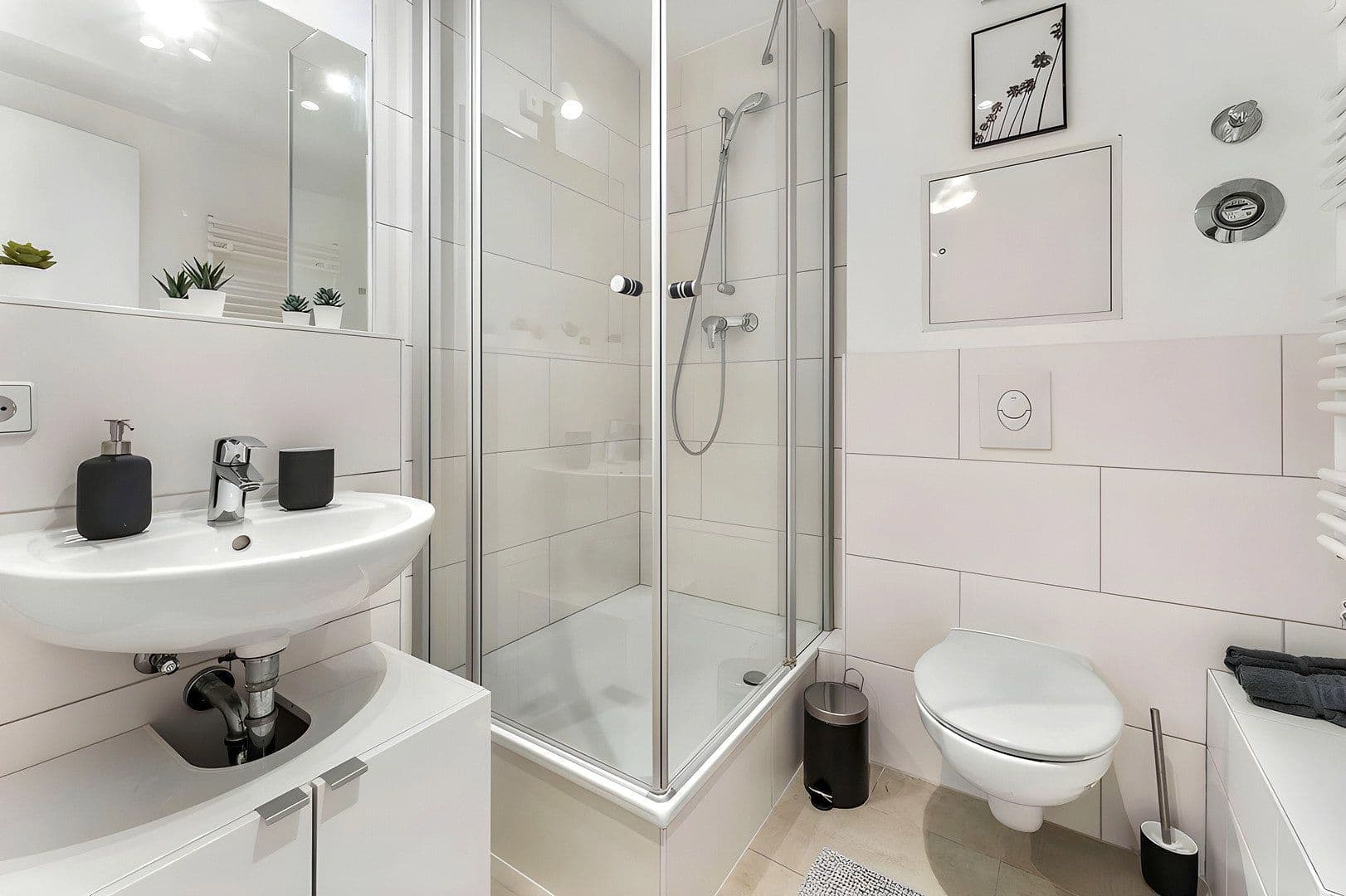 Pronájem bytu 2+1 50 m², Hechelstraße 14, Berlin, Berlín Pronájem bytu 2+1 50 m², Hechelstraße 14, Berlin, Berlín