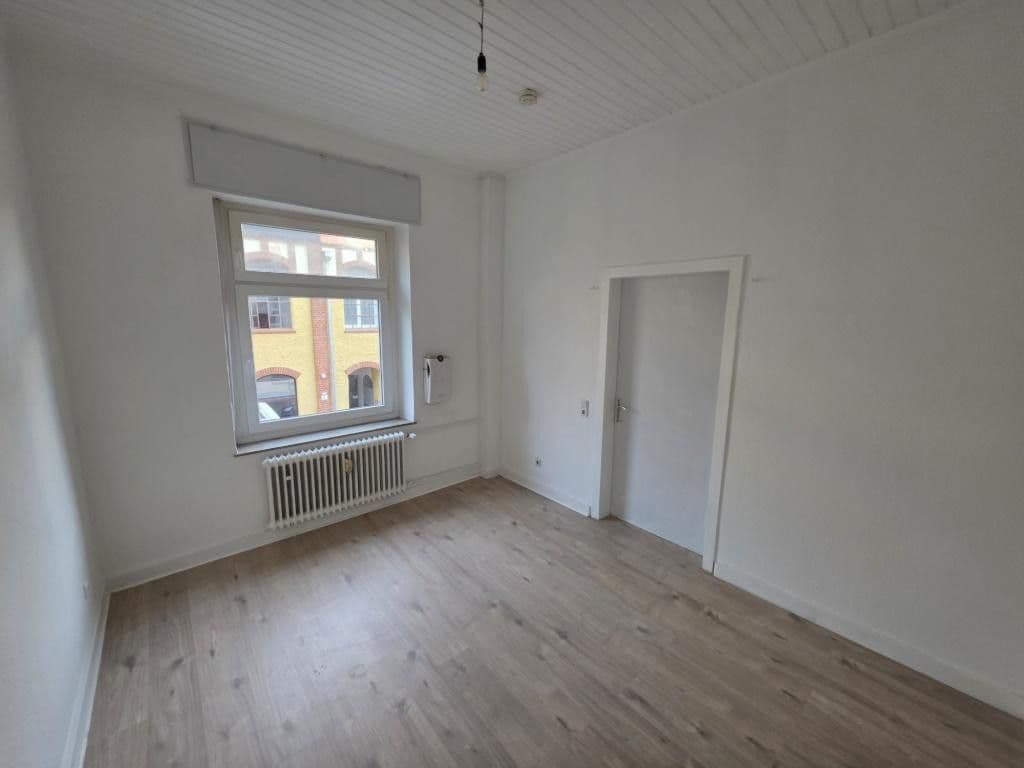 Pronájem bytu 2+1 31 m², Auguststr. 13, Bonn, Severní Porýní-Vestfálsko Pronájem bytu 2+1 31 m², Auguststr. 13, Bonn, Severní Porýní-Vestfálsko
