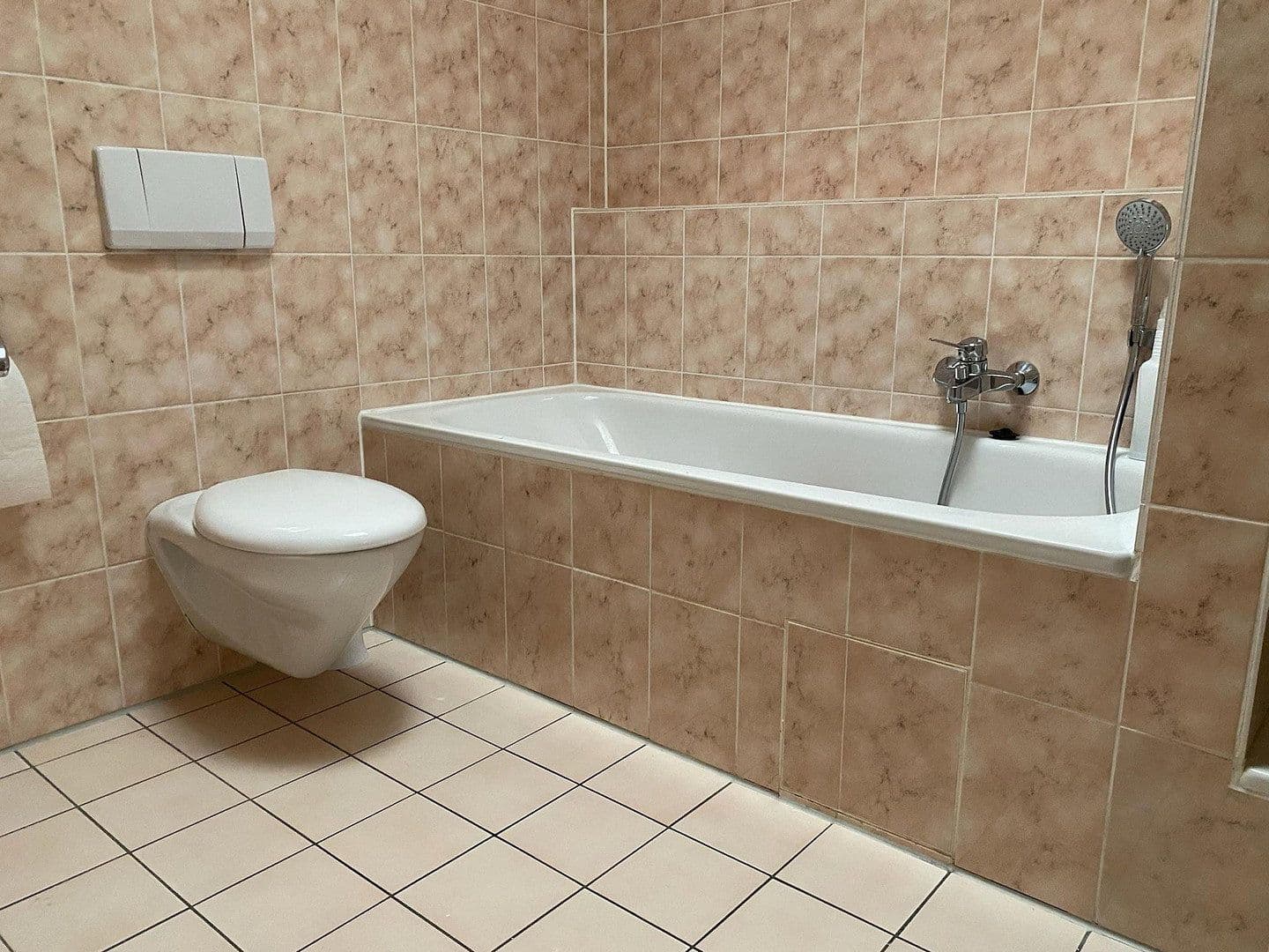 Pronájem bytu 4+1 123 m², Talhofstrasse 30, Gilching, Bavorsko Pronájem bytu 4+1 123 m², Talhofstrasse 30, Gilching, Bavorsko