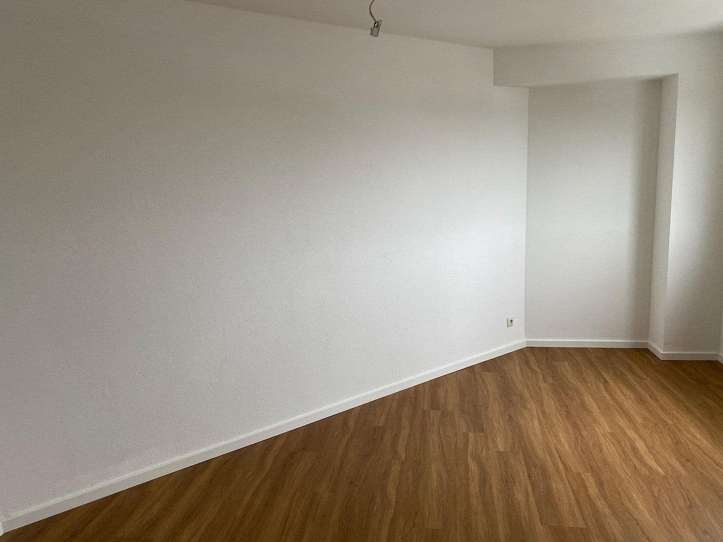 Pronájem bytu 4+1 123 m², Talhofstrasse 30, Gilching, Bavorsko Pronájem bytu 4+1 123 m², Talhofstrasse 30, Gilching, Bavorsko