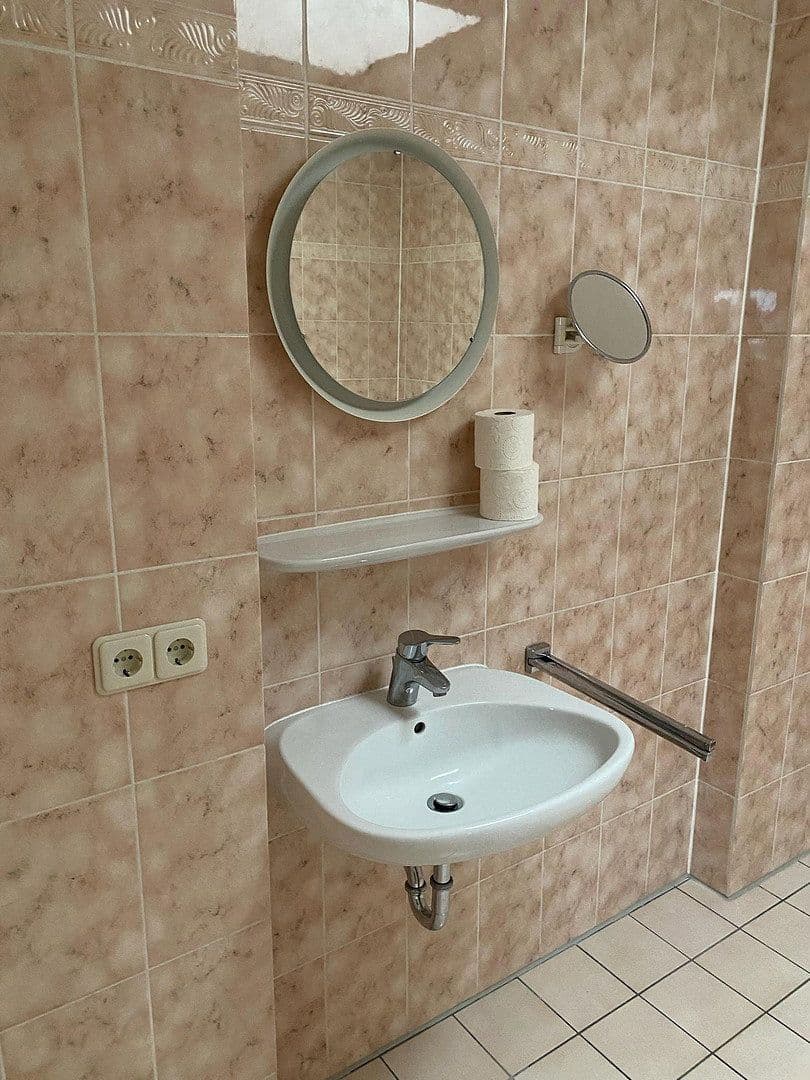 Pronájem bytu 4+1 123 m², Talhofstrasse 30, Gilching, Bavorsko Pronájem bytu 4+1 123 m², Talhofstrasse 30, Gilching, Bavorsko