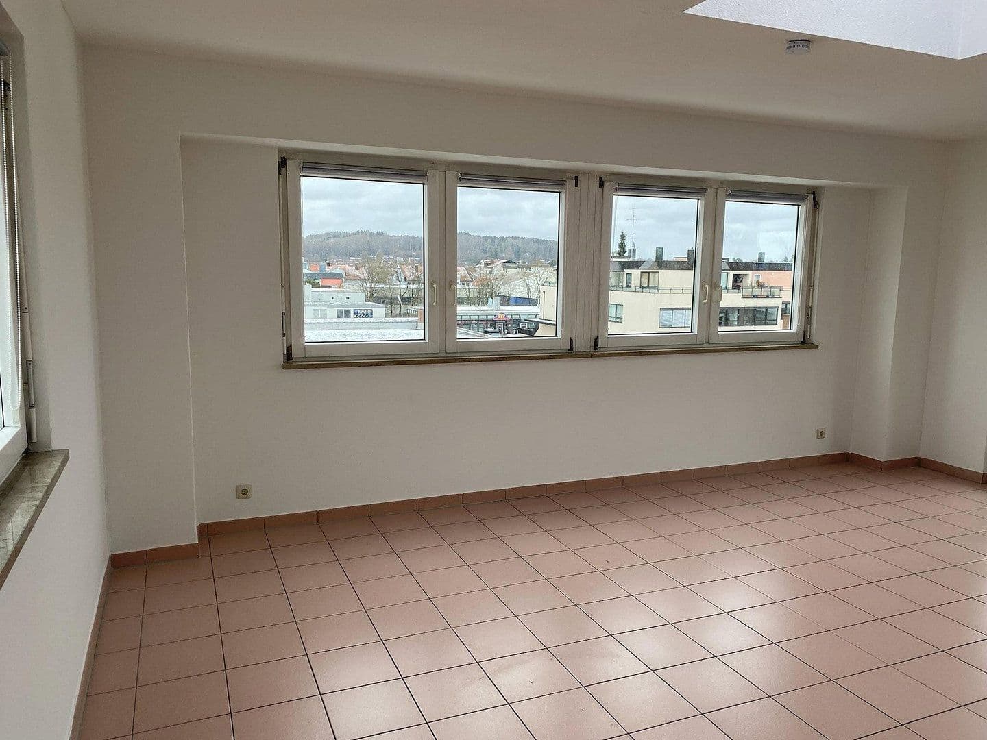 Pronájem bytu 4+1 123 m², Talhofstrasse 30, Gilching, Bavorsko Pronájem bytu 4+1 123 m², Talhofstrasse 30, Gilching, Bavorsko