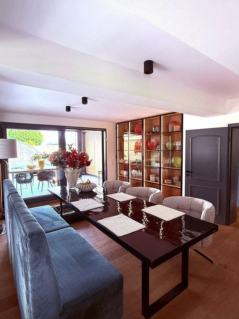 Prodej domu 260 m², pozemek 5.000 m², Visbek, Dolní Sasko Prodej domu 260 m², pozemek 5.000 m², Visbek, Dolní Sasko