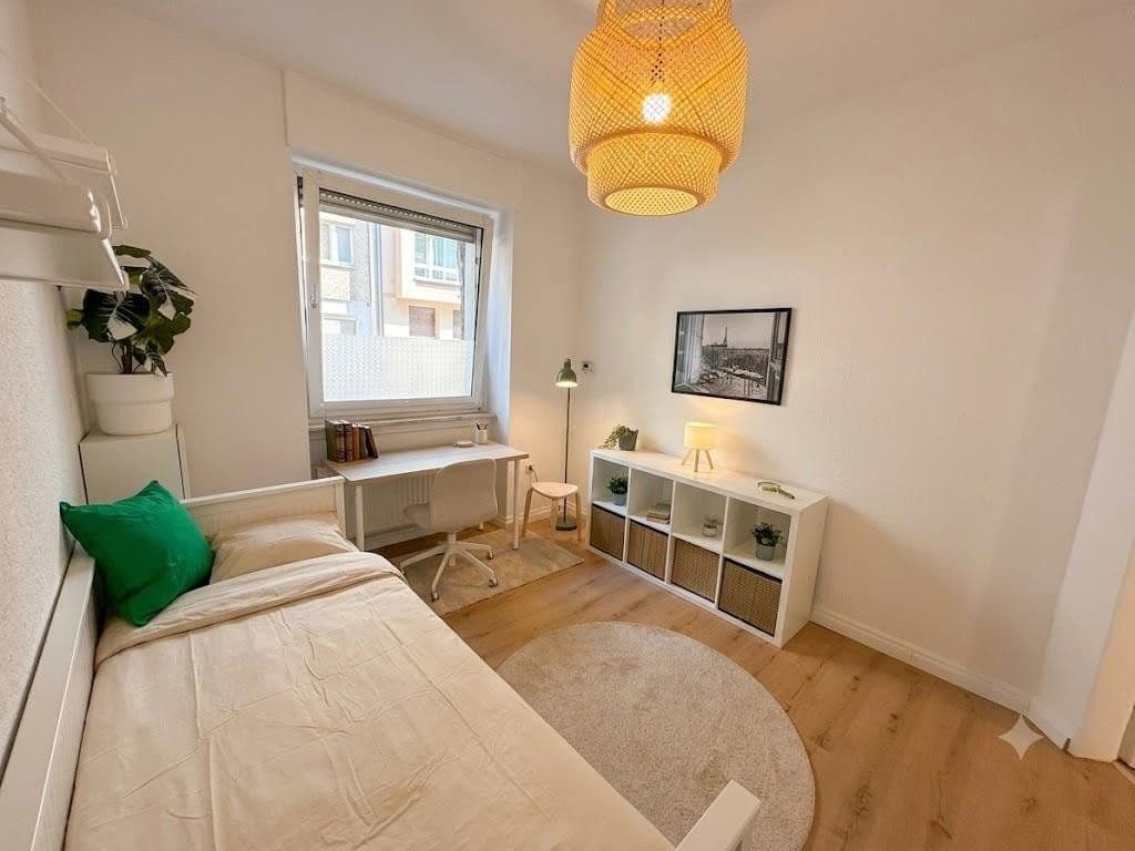 Pronájem bytu 1+1 40 m², Kaiser-Wilhelm-Ring 39, Mainz, Porýní-Falc Pronájem bytu 1+1 40 m², Kaiser-Wilhelm-Ring 39, Mainz, Porýní-Falc