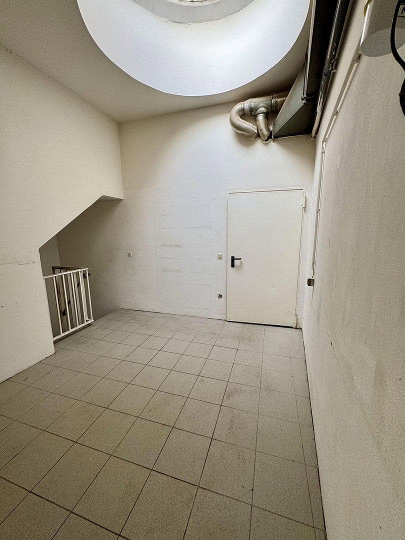 Pronájem nebytového prostoru 230 m², Bochumer Straße 36, Essen, Severní Porýní-Vestfálsko Pronájem nebytového prostoru 230 m², Bochumer Straße 36, Essen, Severní Porýní-Vestfálsko