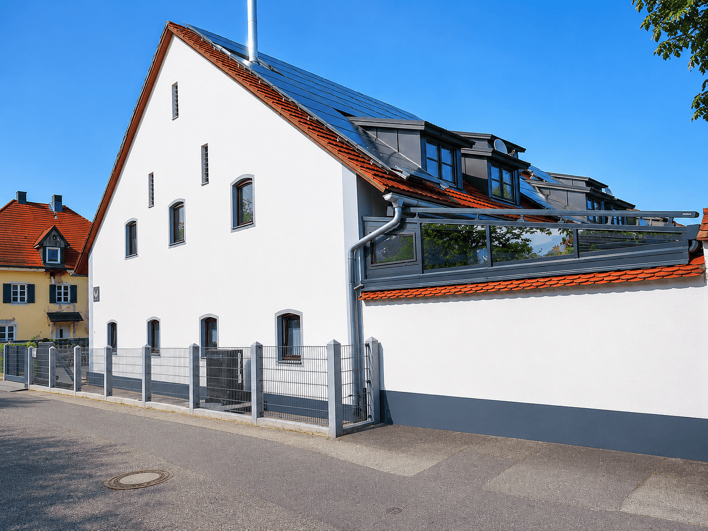 Prodej domu 809 m², pozemek 1.057 m², Kühbach, Bavorsko Prodej domu 809 m², pozemek 1.057 m², Kühbach, Bavorsko