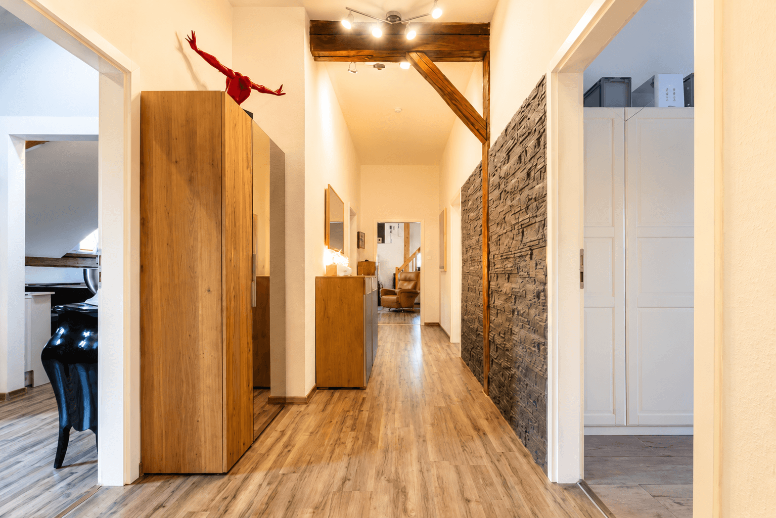 Prodej domu 809 m², pozemek 1.057 m², Kühbach, Bavorsko Prodej domu 809 m², pozemek 1.057 m², Kühbach, Bavorsko