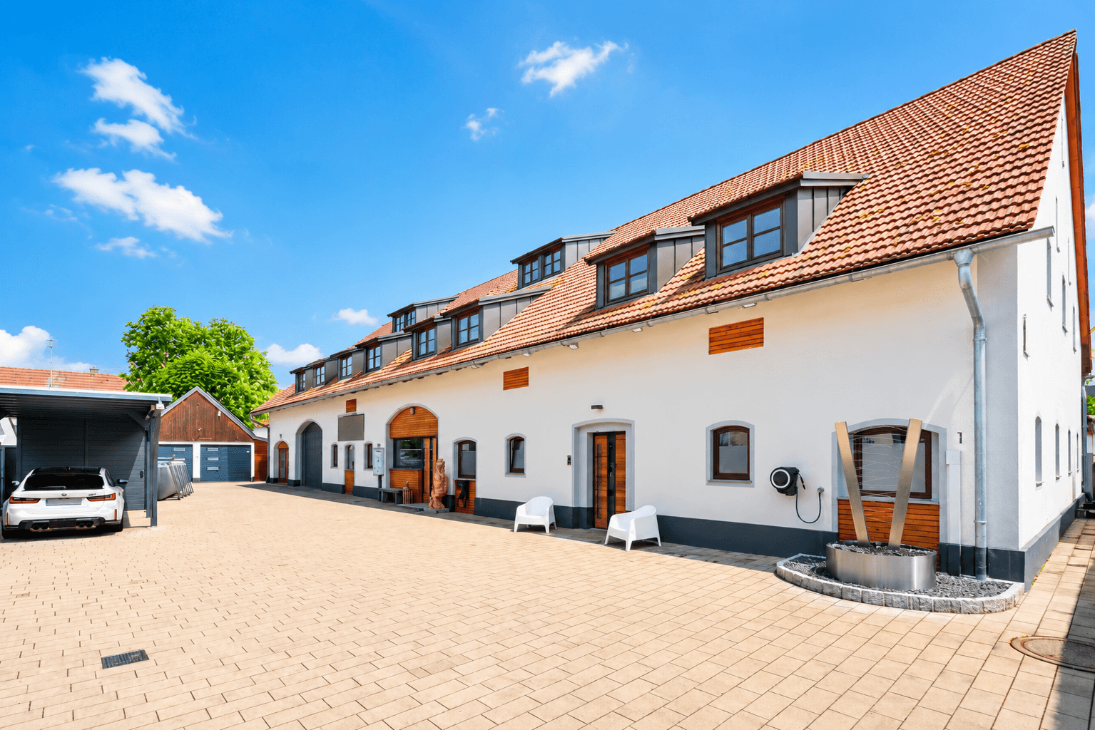 Prodej domu 809 m², pozemek 1.057 m², Kühbach, Bavorsko Prodej domu 809 m², pozemek 1.057 m², Kühbach, Bavorsko