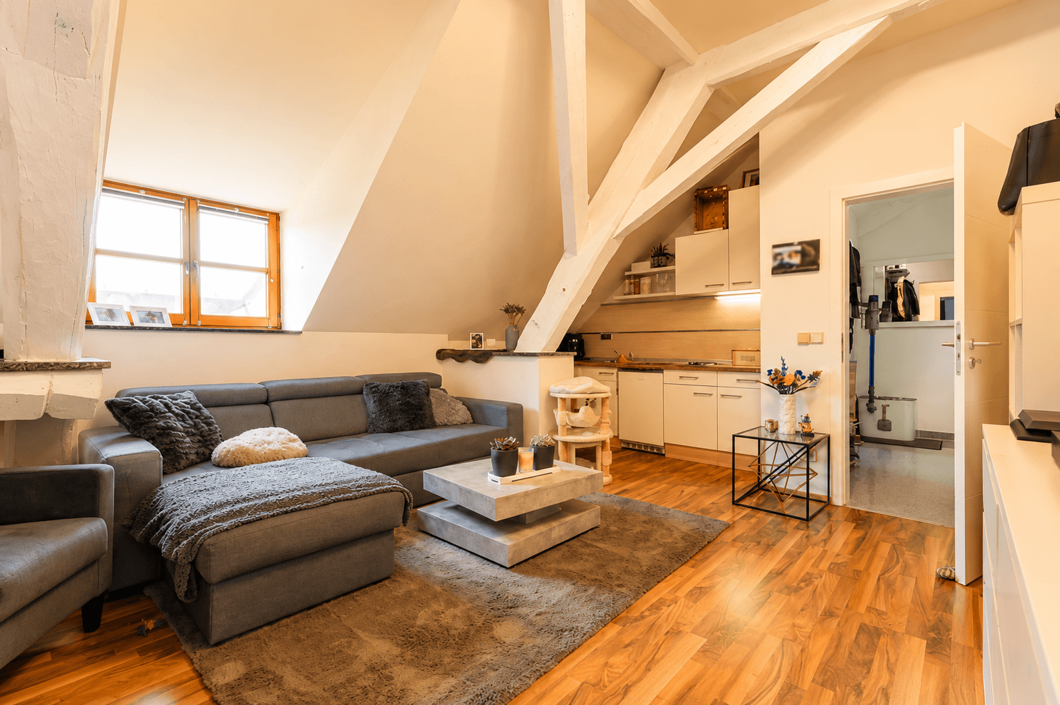 Prodej domu 809 m², pozemek 1.057 m², Kühbach, Bavorsko Prodej domu 809 m², pozemek 1.057 m², Kühbach, Bavorsko