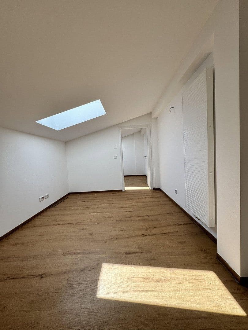 Pronájem bytu 4+1 123 m², Kilianistr. 2a, Mühlhausen/Thüringen, Durynsko Pronájem bytu 4+1 123 m², Kilianistr. 2a, Mühlhausen/Thüringen, Durynsko