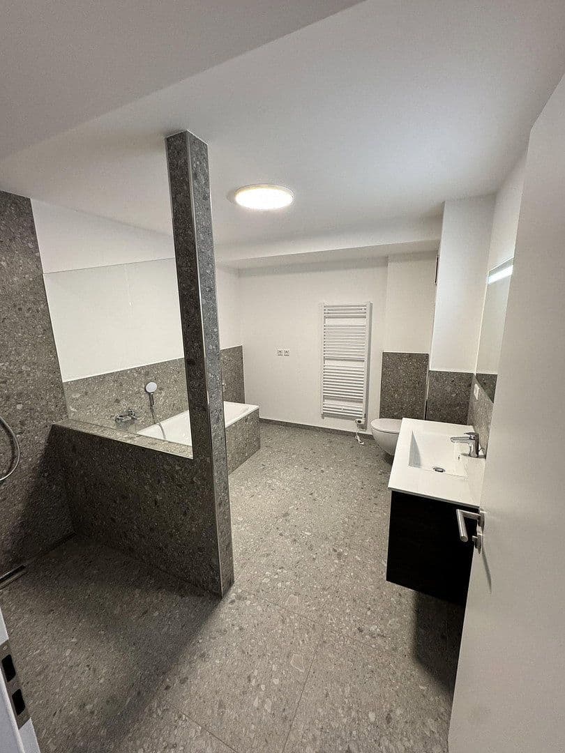 Pronájem bytu 4+1 123 m², Kilianistr. 2a, Mühlhausen/Thüringen, Durynsko Pronájem bytu 4+1 123 m², Kilianistr. 2a, Mühlhausen/Thüringen, Durynsko