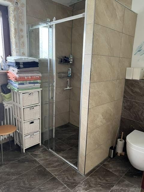 Prodej domu 154 m², pozemek 342 m², Kirchheim am Neckar, Bádensko-Württembersko Prodej domu 154 m², pozemek 342 m², Kirchheim am Neckar, Bádensko-Württembersko
