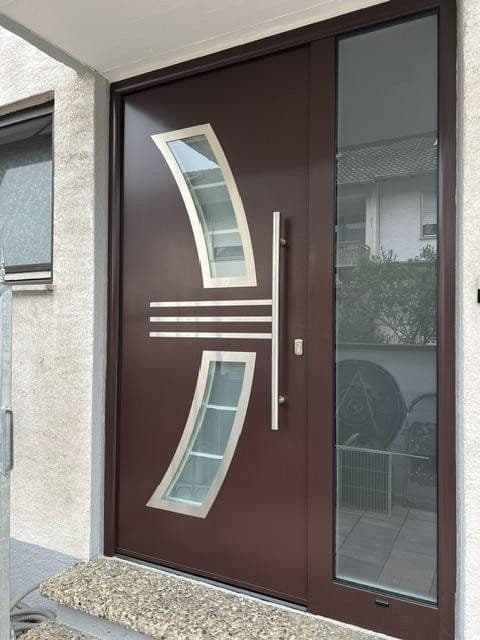 Prodej domu 154 m², pozemek 342 m², Kirchheim am Neckar, Bádensko-Württembersko Prodej domu 154 m², pozemek 342 m², Kirchheim am Neckar, Bádensko-Württembersko