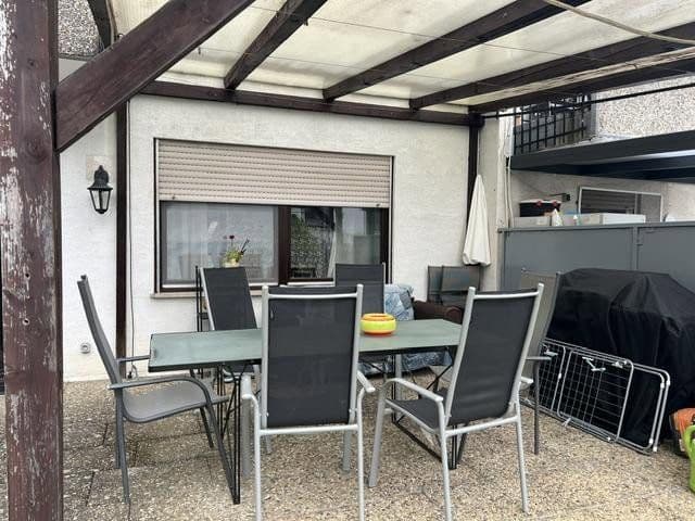 Prodej domu 154 m², pozemek 342 m², Kirchheim am Neckar, Bádensko-Württembersko Prodej domu 154 m², pozemek 342 m², Kirchheim am Neckar, Bádensko-Württembersko