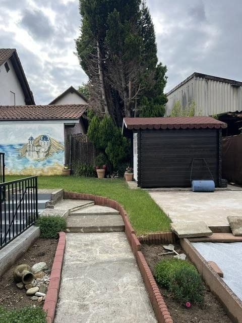 Prodej domu 154 m², pozemek 342 m², Kirchheim am Neckar, Bádensko-Württembersko Prodej domu 154 m², pozemek 342 m², Kirchheim am Neckar, Bádensko-Württembersko