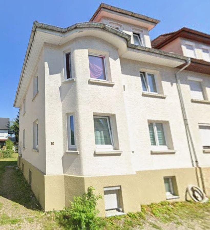 Prodej domu 145 m², pozemek 322 m², Laupheim, Bádensko-Württembersko Prodej domu 145 m², pozemek 322 m², Laupheim, Bádensko-Württembersko