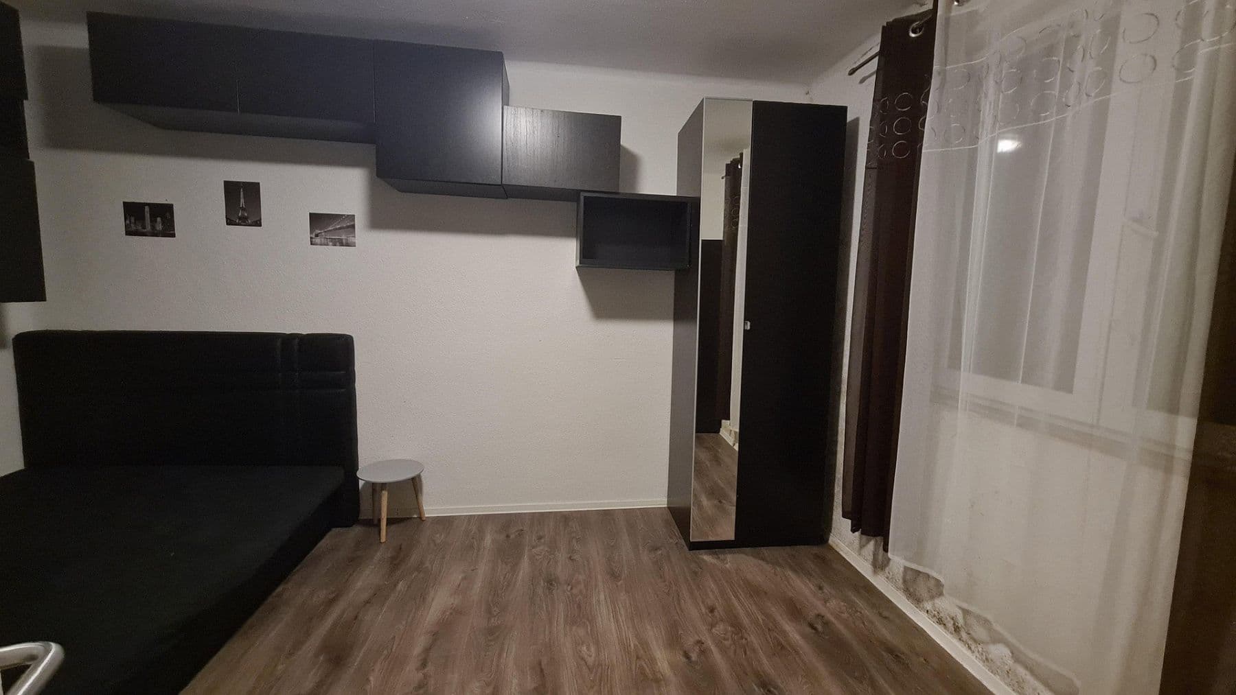 Prodej domu 145 m², pozemek 322 m², Laupheim, Bádensko-Württembersko Prodej domu 145 m², pozemek 322 m², Laupheim, Bádensko-Württembersko