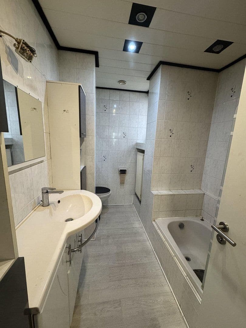 Prodej domu 170 m², pozemek 150 m², Ludwigshafen, Porýní-Falc Prodej domu 170 m², pozemek 150 m², Ludwigshafen, Porýní-Falc