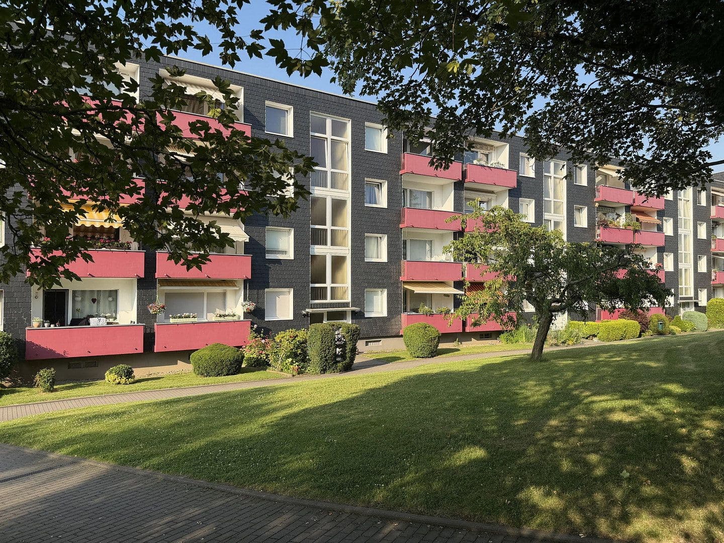 Prodej bytu 3+1 70 m², Heiligenhaus, Severní Porýní-Vestfálsko Prodej bytu 3+1 70 m², Heiligenhaus, Severní Porýní-Vestfálsko