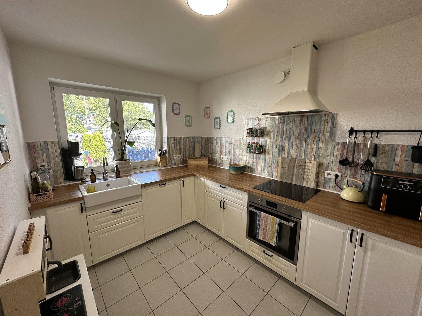Pronájem bytu 4+1 103 m², Rheinbach, Severní Porýní-Vestfálsko Pronájem bytu 4+1 103 m², Rheinbach, Severní Porýní-Vestfálsko