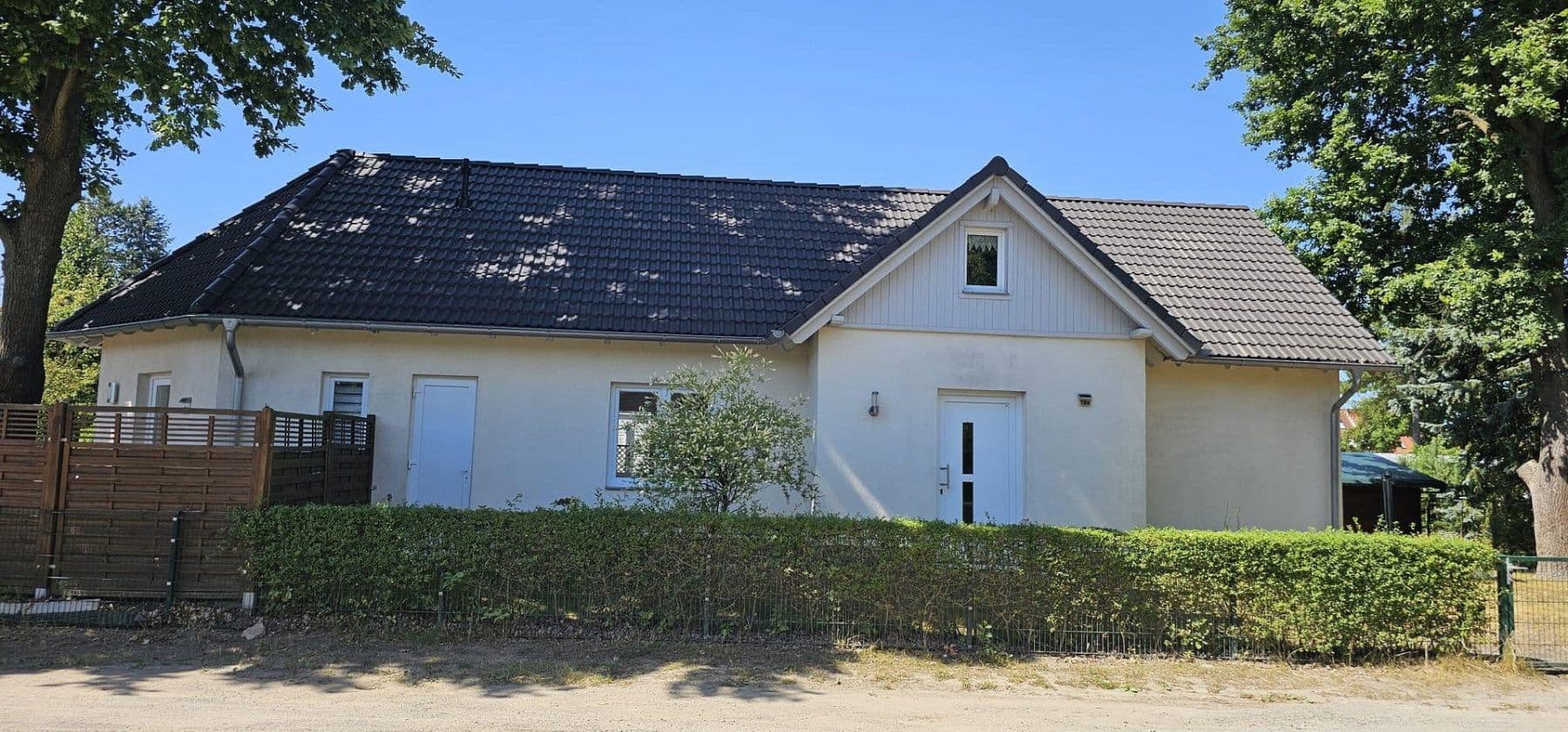 Prodej domu 130 m², pozemek 525 m², Puschkinstraße 19a, Königs Wusterhausen, Braniborsko Prodej domu 130 m², pozemek 525 m², Puschkinstraße 19a, Königs Wusterhausen, Braniborsko