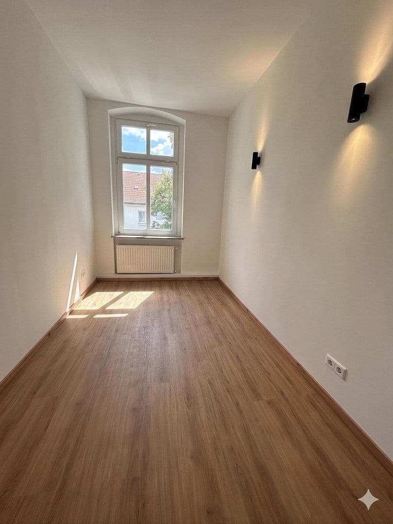 Pronájem bytu 4+1 105 m², Hans-Heinen-Straße 45, Dessau-Roßlau, Sasko-Anhaltsko Pronájem bytu 4+1 105 m², Hans-Heinen-Straße 45, Dessau-Roßlau, Sasko-Anhaltsko