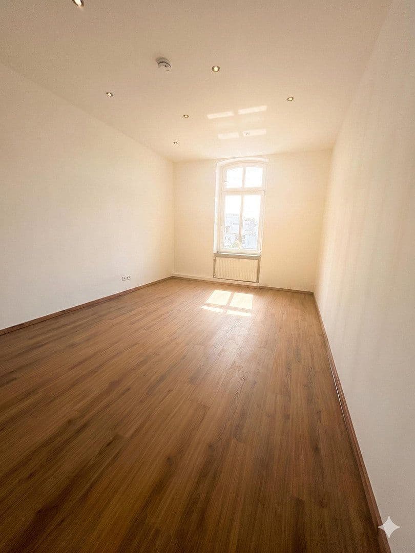 Pronájem bytu 4+1 105 m², Hans-Heinen-Straße 45, Dessau-Roßlau, Sasko-Anhaltsko Pronájem bytu 4+1 105 m², Hans-Heinen-Straße 45, Dessau-Roßlau, Sasko-Anhaltsko