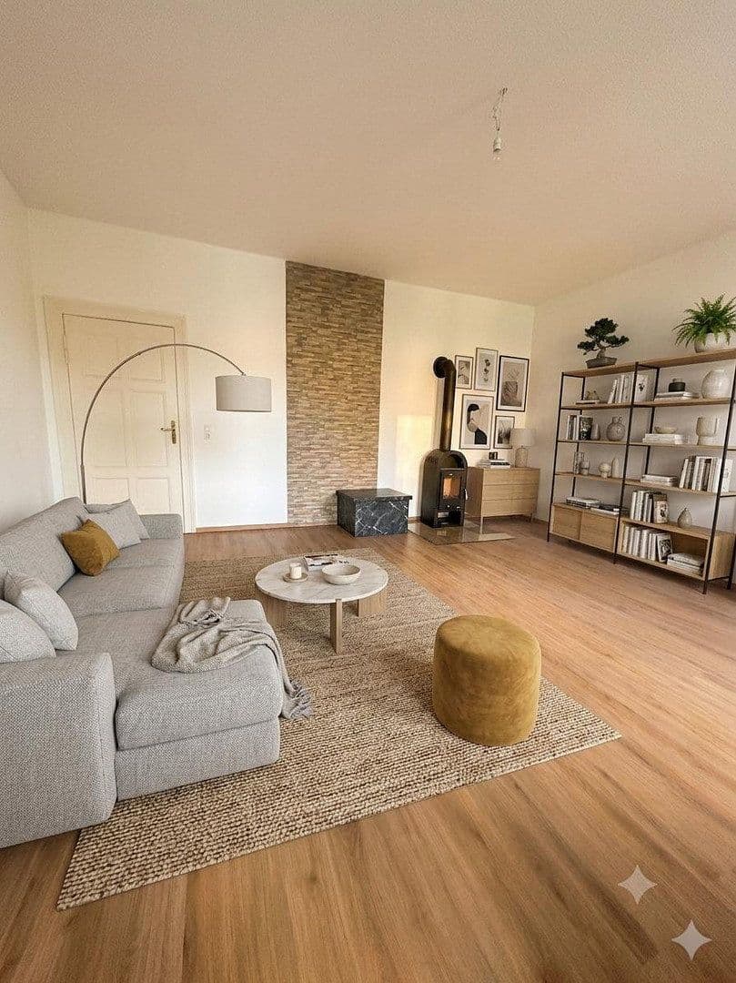 Pronájem bytu 4+1 105 m², Hans-Heinen-Straße 45, Dessau-Roßlau, Sasko-Anhaltsko Pronájem bytu 4+1 105 m², Hans-Heinen-Straße 45, Dessau-Roßlau, Sasko-Anhaltsko