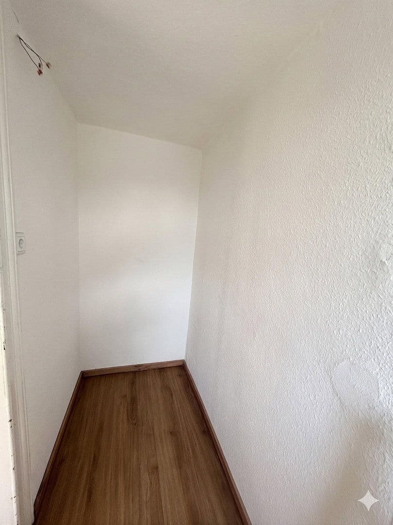Pronájem bytu 4+1 105 m², Hans-Heinen-Straße 45, Dessau-Roßlau, Sasko-Anhaltsko Pronájem bytu 4+1 105 m², Hans-Heinen-Straße 45, Dessau-Roßlau, Sasko-Anhaltsko