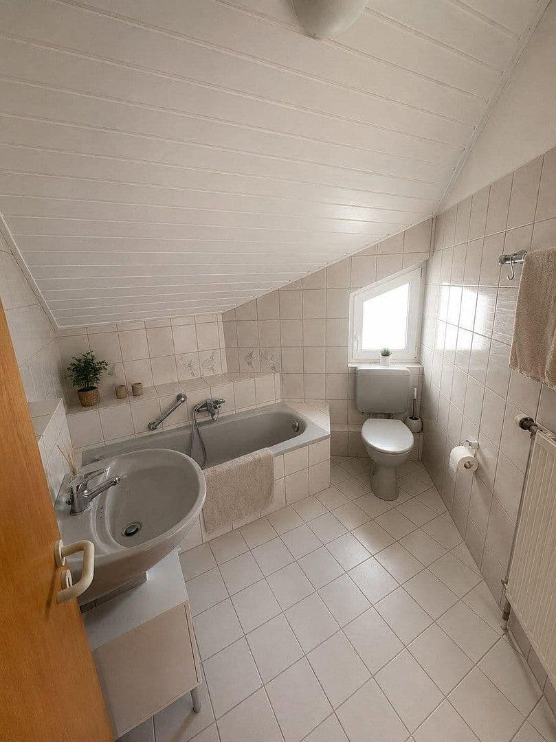 Pronájem bytu 5+1 125 m², Kelkheim (Taunus), Hessen Pronájem bytu 5+1 125 m², Kelkheim (Taunus), Hessen