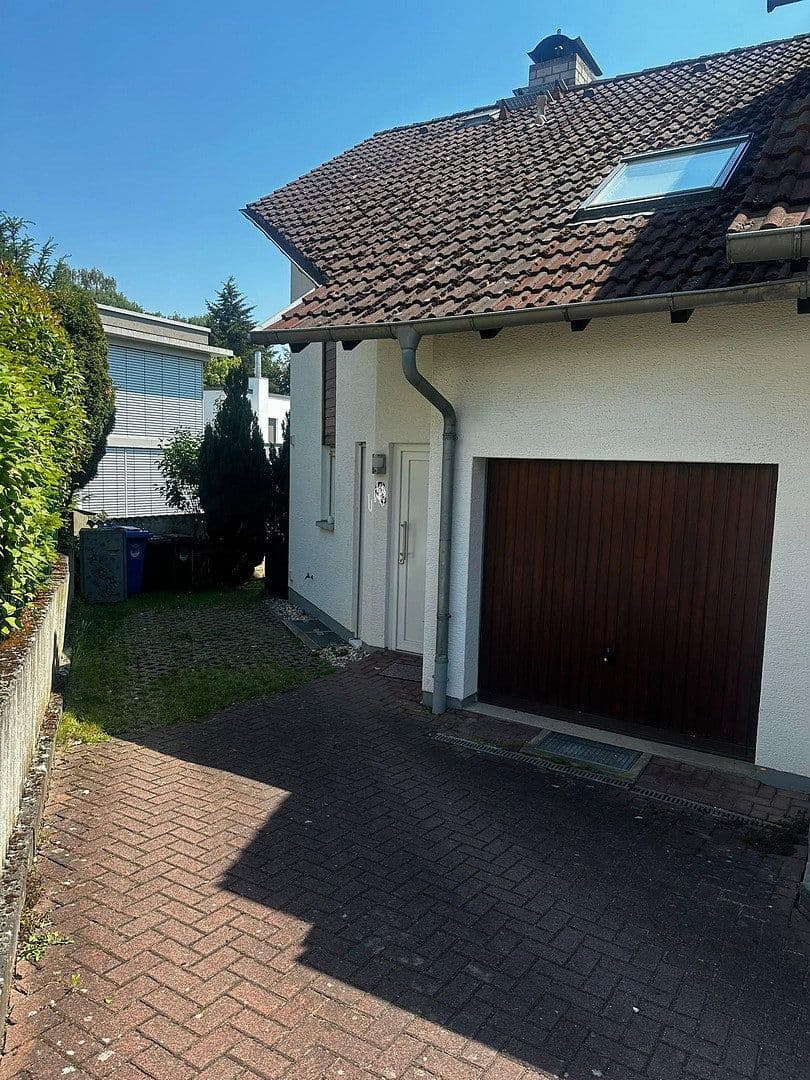 Pronájem bytu 5+1 125 m², Kelkheim (Taunus), Hessen Pronájem bytu 5+1 125 m², Kelkheim (Taunus), Hessen