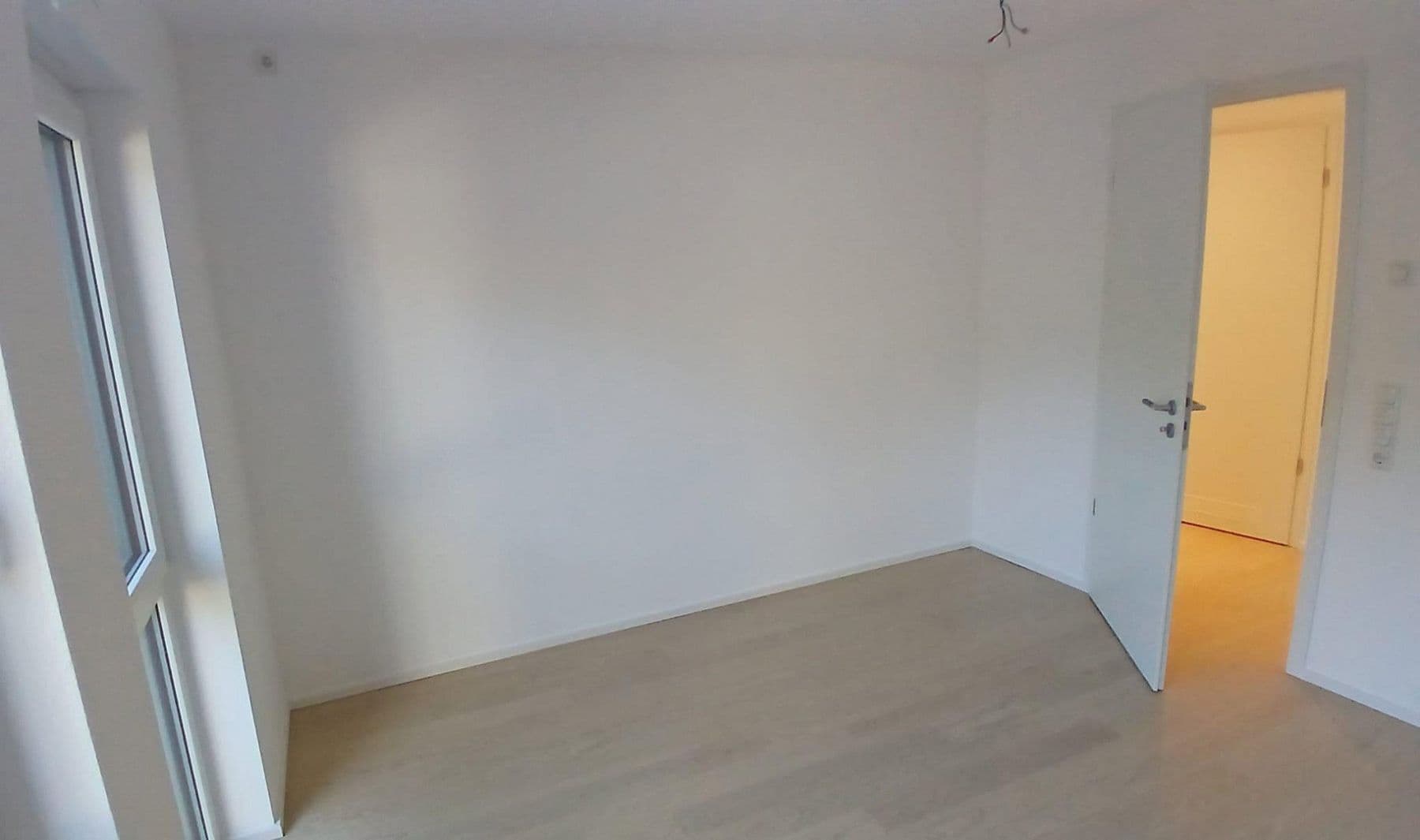 Prodej bytu 4+1 117 m², Niedernhausen, Hessen Prodej bytu 4+1 117 m², Niedernhausen, Hessen