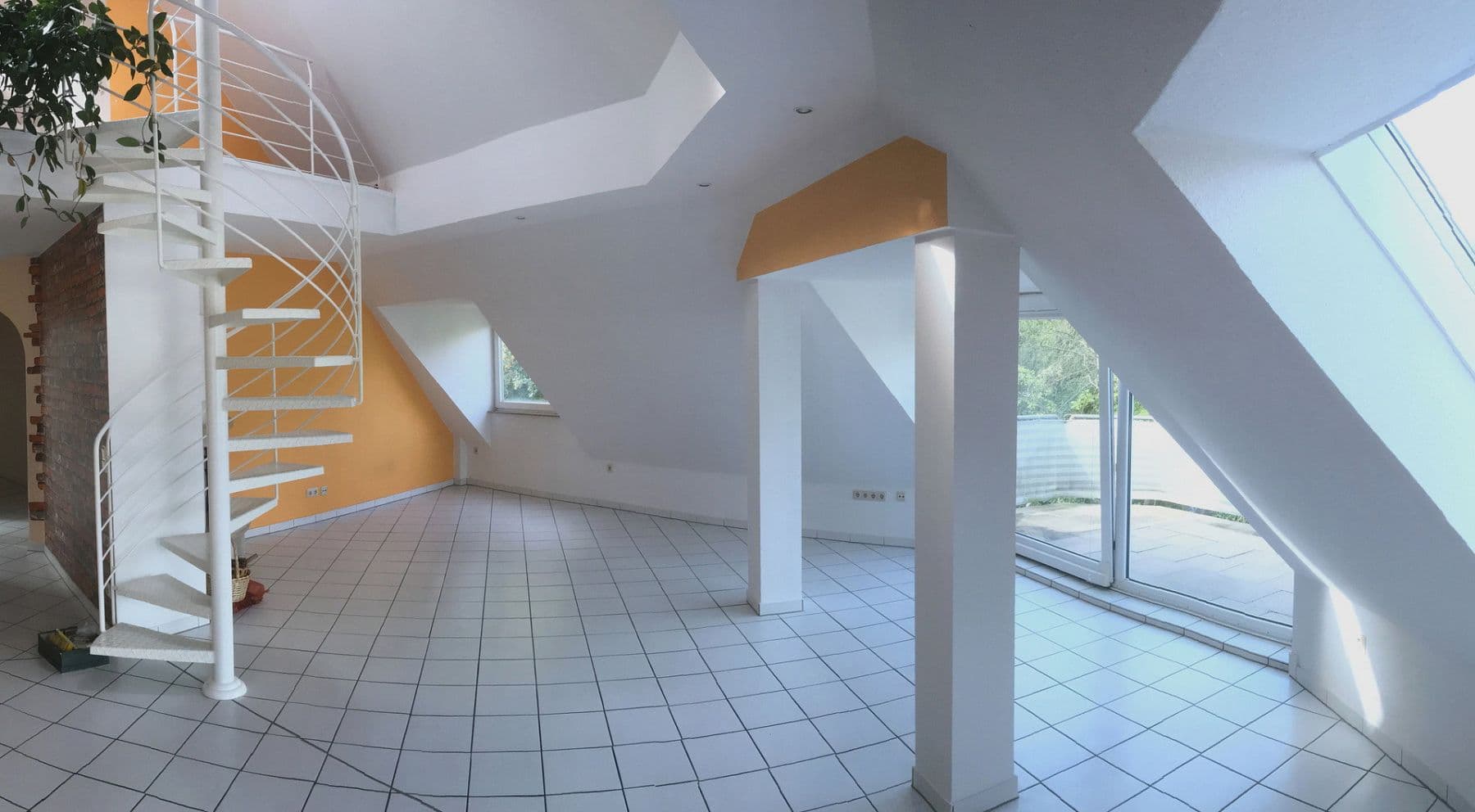 Pronájem bytu 4+kk 124 m², Hattersheim am Main, Hessen Pronájem bytu 4+kk 124 m², Hattersheim am Main, Hessen