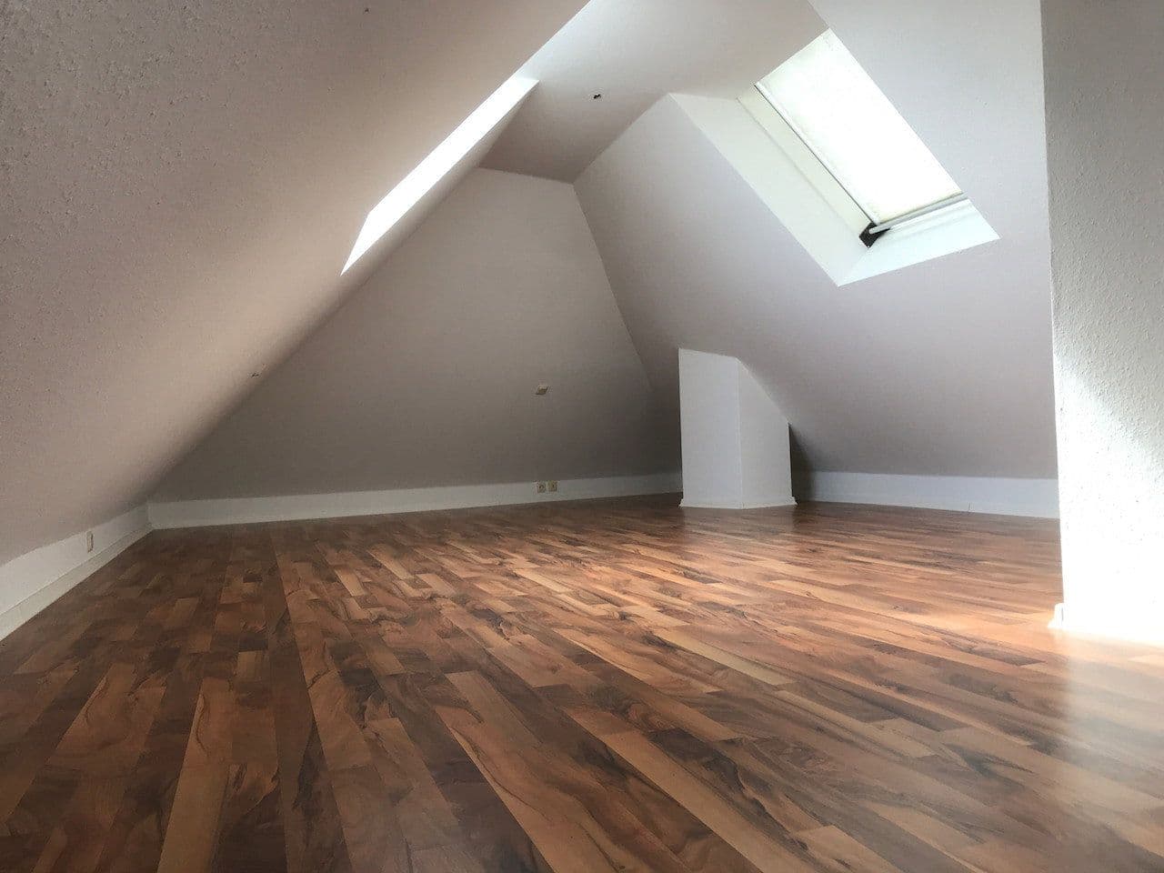 Pronájem bytu 4+kk 124 m², Hattersheim am Main, Hessen Pronájem bytu 4+kk 124 m², Hattersheim am Main, Hessen