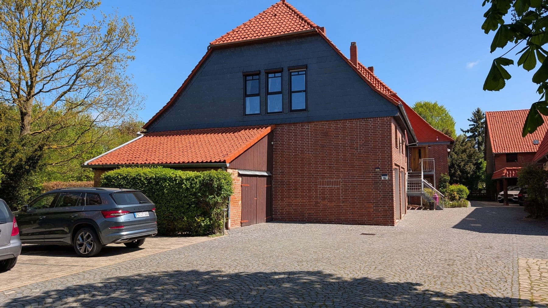 Prodej domu 694 m², pozemek 3.663 m², Hohenhameln, Dolní Sasko Prodej domu 694 m², pozemek 3.663 m², Hohenhameln, Dolní Sasko