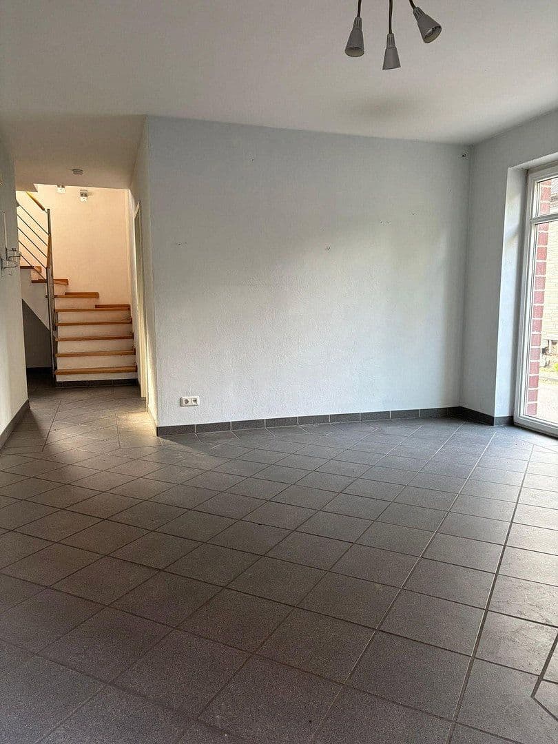 Pronájem domu 232 m², pozemek 732 m², Beverath 6, Erkelenz, Severní Porýní-Vestfálsko Pronájem domu 232 m², pozemek 732 m², Beverath 6, Erkelenz, Severní Porýní-Vestfálsko